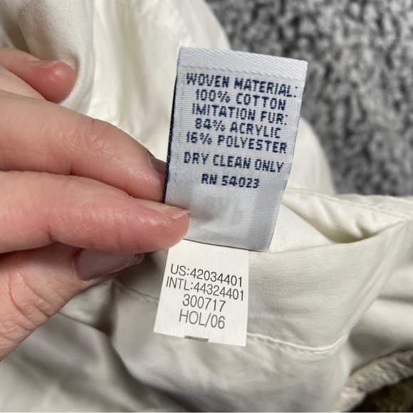 GAP Reversible Faux Fir Vest Women's Size Small Y2K Cream with Brown Fir - Picture 10 of 14